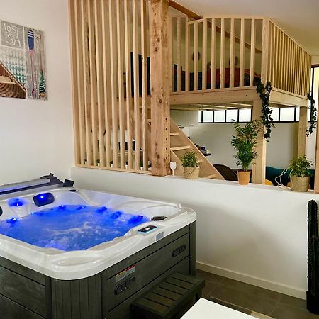 דירות Sévrier Loft Avec Jacuzzi Et Terrasse Prives מראה חיצוני תמונה