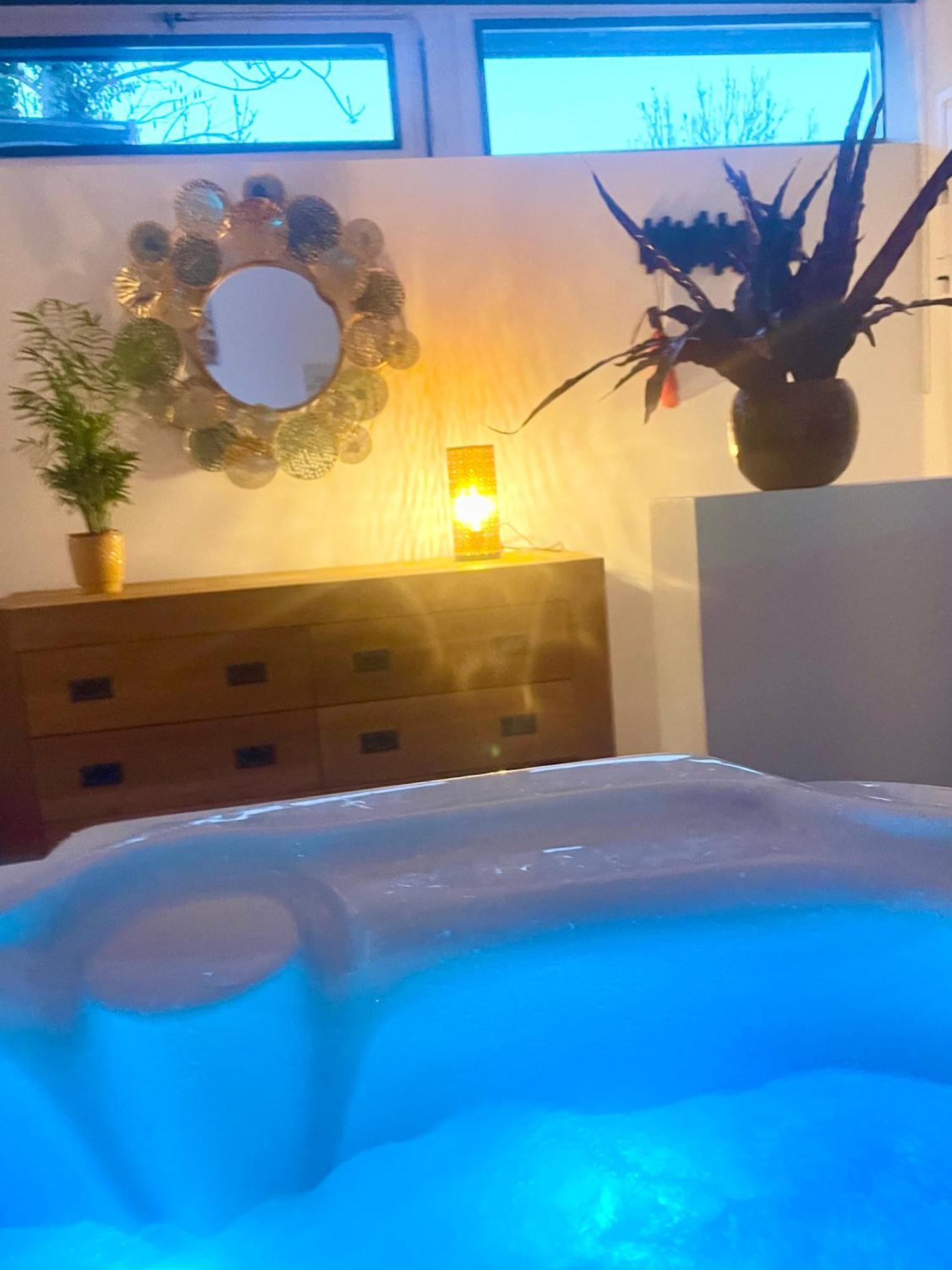 דירות Sévrier Loft Avec Jacuzzi Et Terrasse Prives מראה חיצוני תמונה